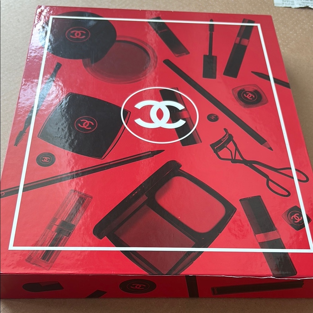 CHANEL The Allure of Makeup Coffee Table book Cover